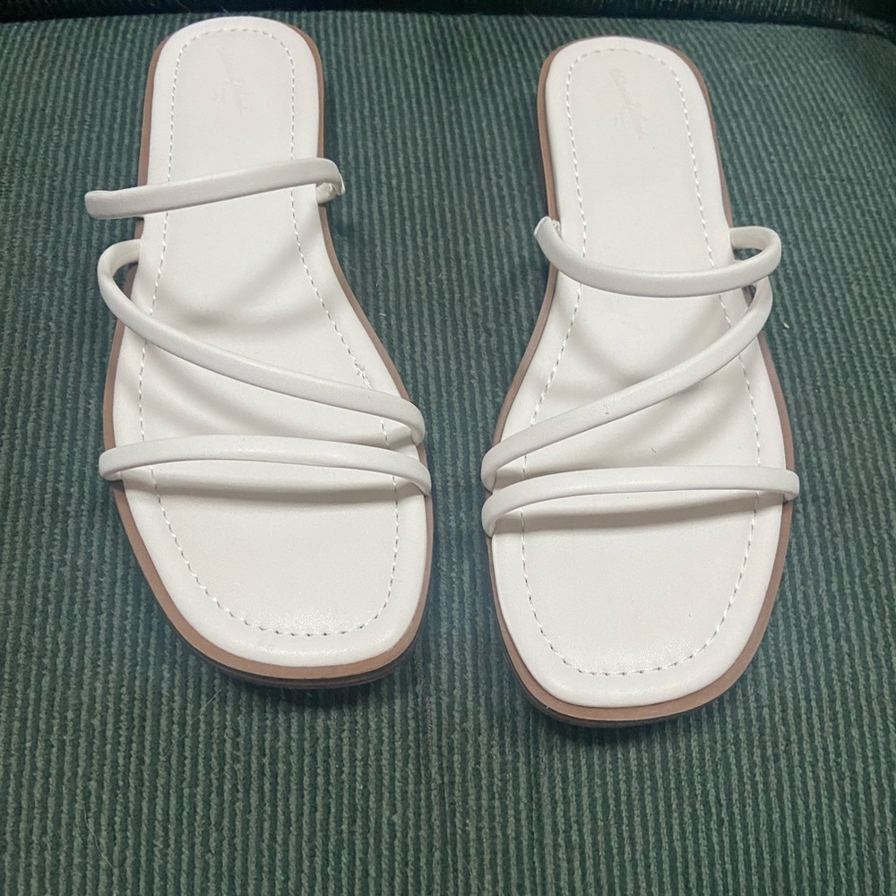 Ladies, size 11 memory foam sandals, NIB